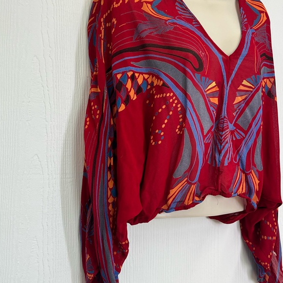 Free People - Beneath The Sea Red Boho V Neck Lightweight Blouse Size XS - Picture 4 of 11